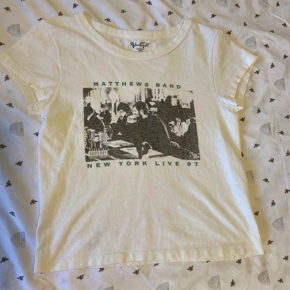 Graphic tee